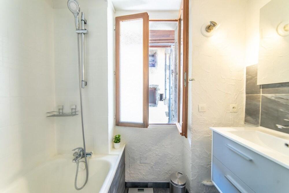Le Saint Jean - Appartement Rue Carnot Pour 2 - 4 Pers アヌシー エクステリア 写真